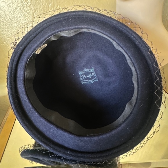CHIC 1960s\' NAVY FELT \